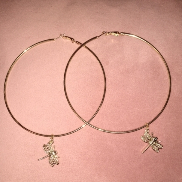 Huge Dragonfly Hoops Oversized Gold XL Hoop Earrings Dangle Charms Dragonflies - Picture 3 of 8